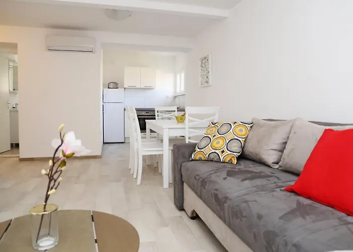 New Luxury Sandra- Old Town Apartament *