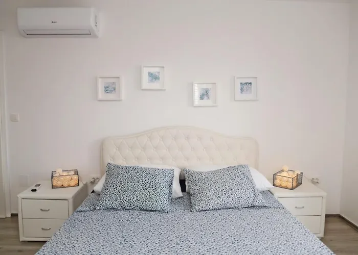 New Luxury Sandra- Old Town Apartament *